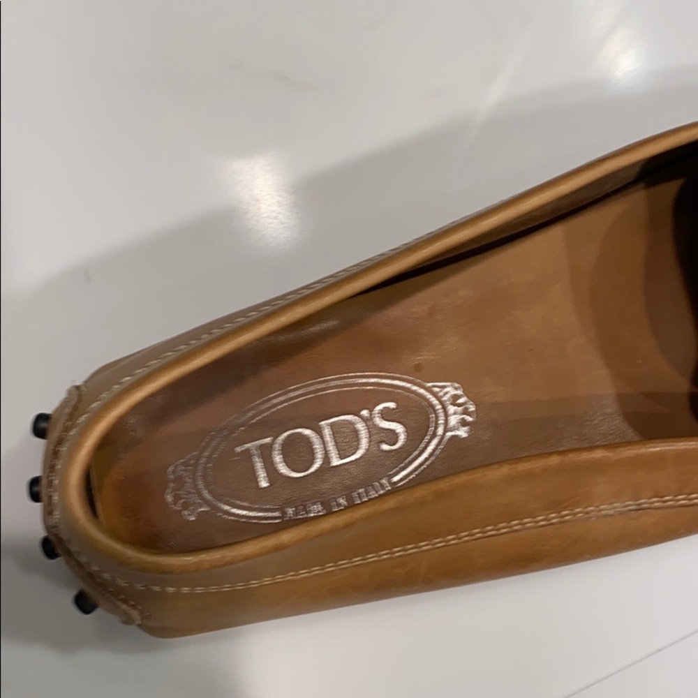 TOD’S “ Gommino” Tan Loafer